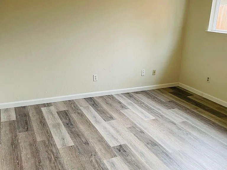 8237 Sunrise Blvd — Photo 12