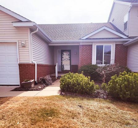 994 Yarrow, Howell, MI 48843