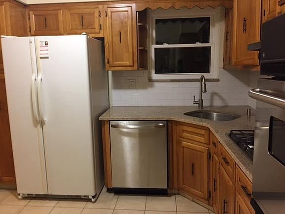 2nd image of 2351 33rd St #2