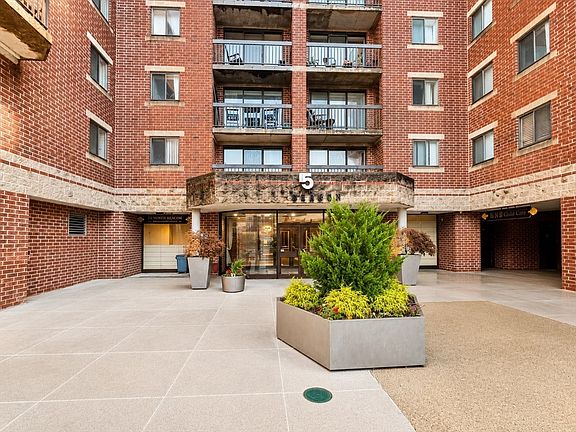 2nd image of 15 N Beacon St APT 303