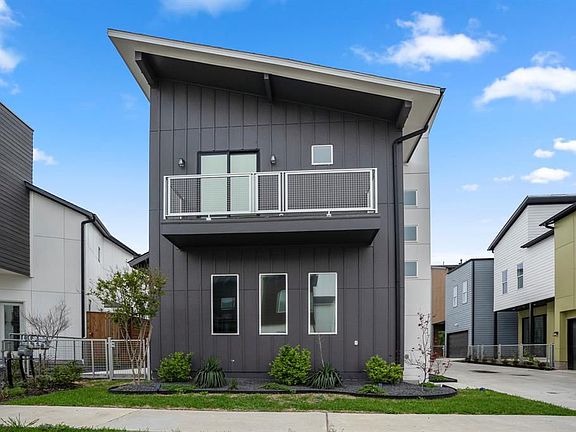 3rd image of 9819 Mocking Bird Hill Ln