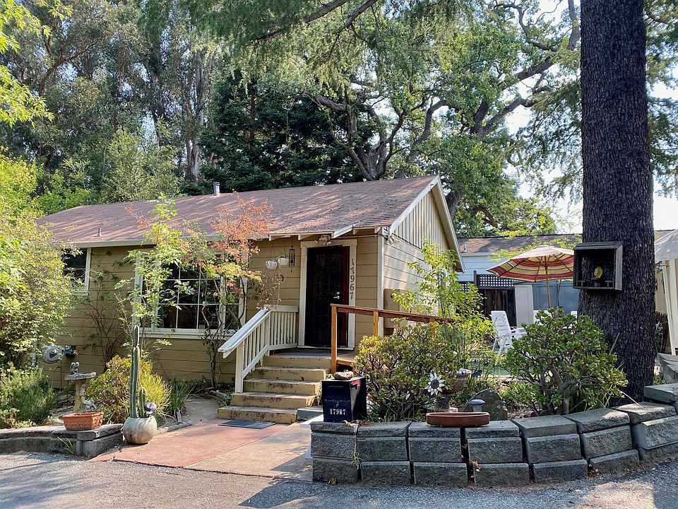 1st image of 17967 Saratoga Los Gatos Rd