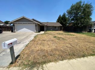 1946 E Mary Ave, Visalia, CA 93292
