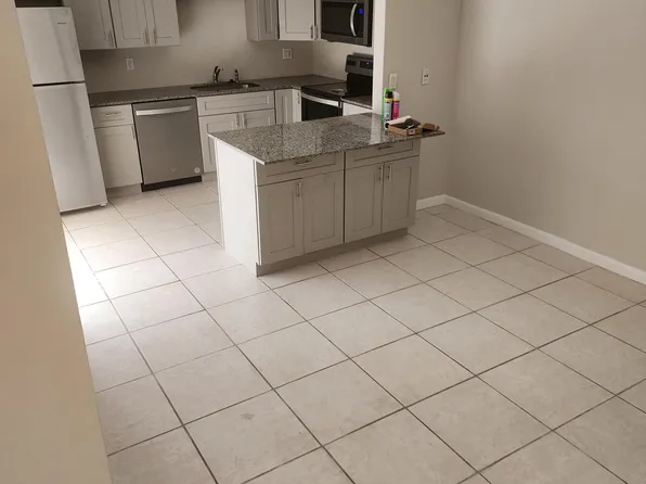 3339 Gardens East Dr APT A, Palm Beach Gardens, FL 33410