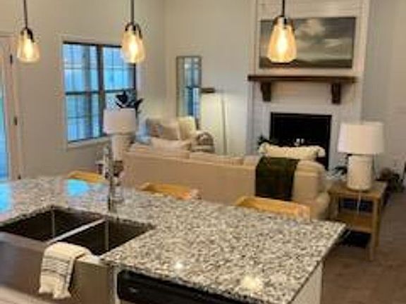 3rd image of 514 Stella Ct