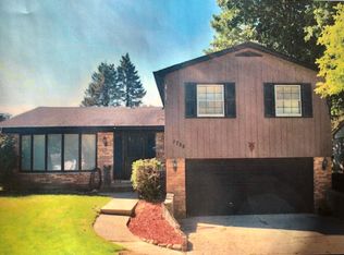 1755 E Camp McDonald Rd, Mount Prospect, IL 60056