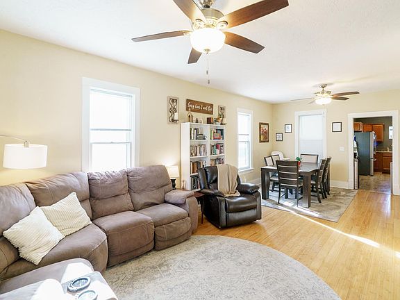 2nd image of 2025 S Cypress St