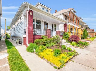 9531 Charest St, Hamtramck, MI 48212