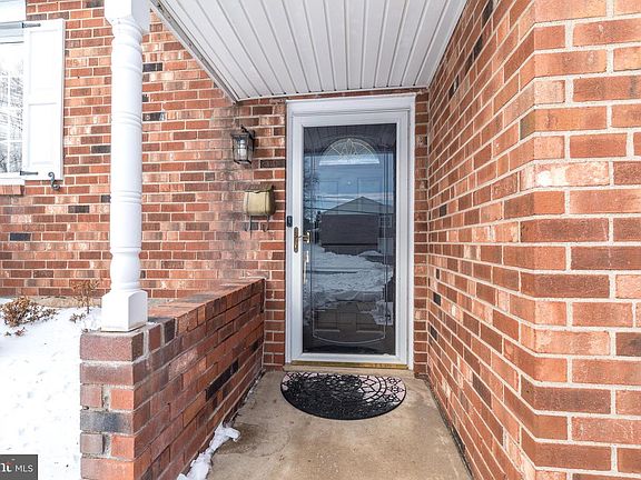 2nd image of 364 Abrams Mill Rd