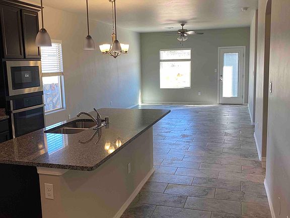 4th image of 932 Desert Candle Dr