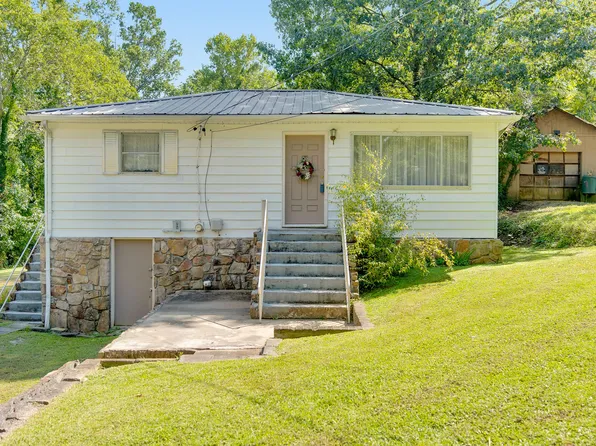 78 Adams Ln, Rossville, GA 30741