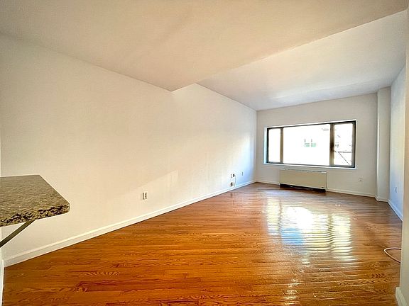 3rd image of 401 W 22nd St APT 3B