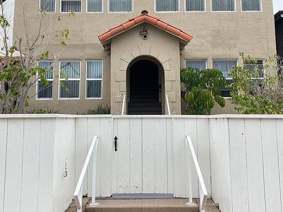 3rd image of 117 Paloma Ave APT G