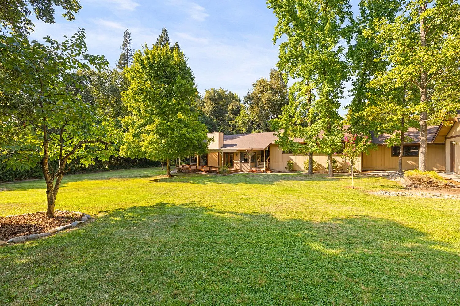 2215 Boyer Dr photo 1