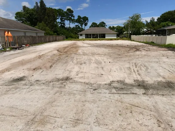 1361 SW ORIOLE Lane, Port St Lucie, FL 34953