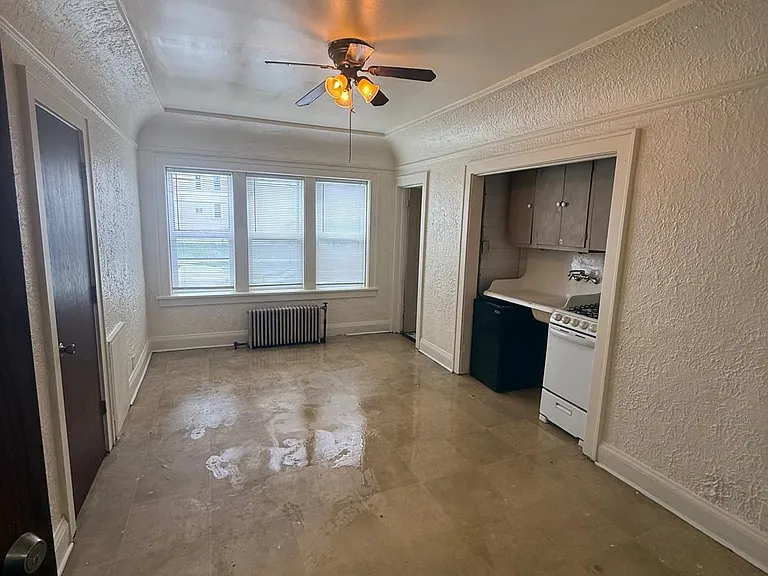 1242 W Highland Ave — Photo 23
