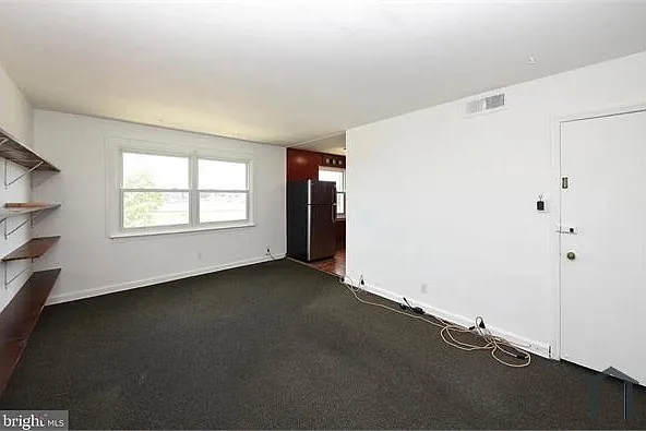 2 bed, $1,250 — Photo 2