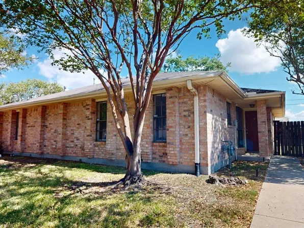 1915 Woodsman Dr, College Station, TX 77840