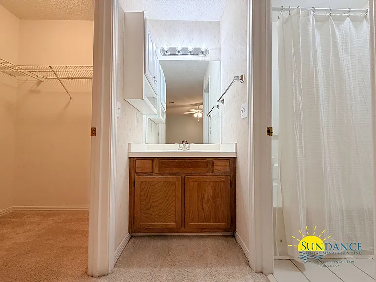 946 Ashley Ln #B — Photo 10
