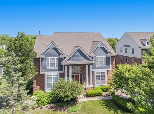 6186 Stonewood Dr, Clarkston, MI 48346