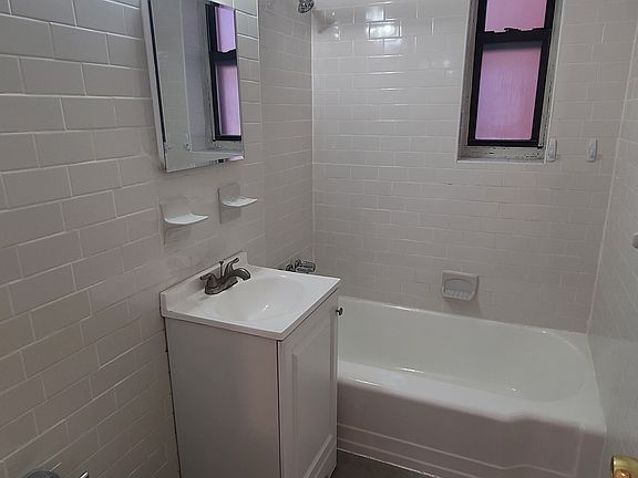 5th image of 40-40 79th St #B309
