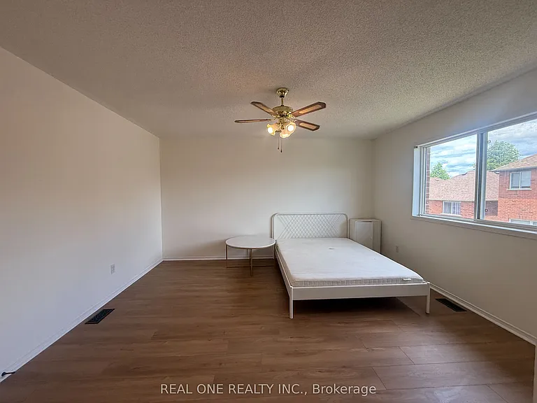 93 Brunswick Ave — Photo 10