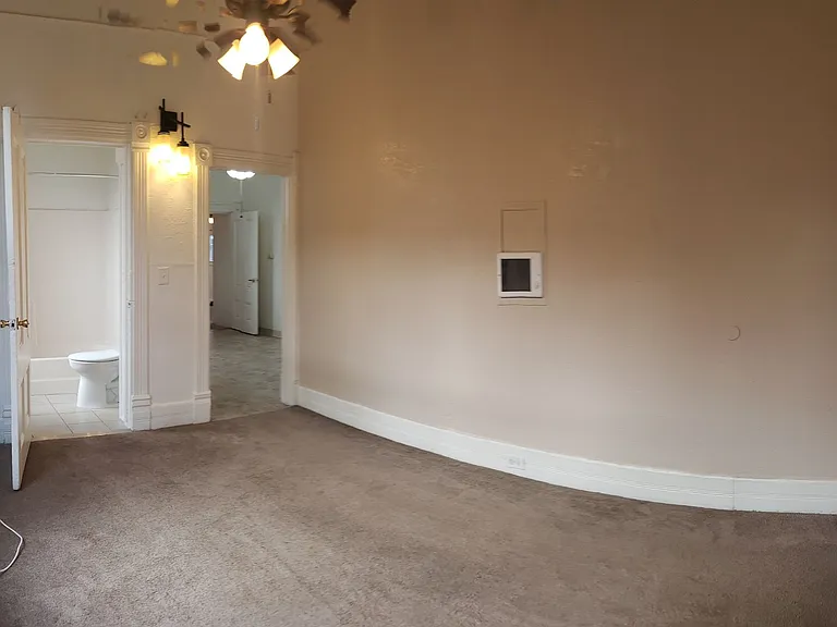 2419 J St #1-4 — Photo 3
