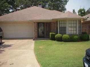 3 S Pebble Creek Dr, Longview, TX 75605