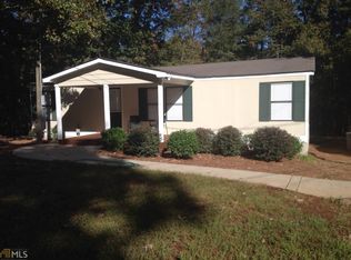 923 Laurel Ln, Winder, GA 30680