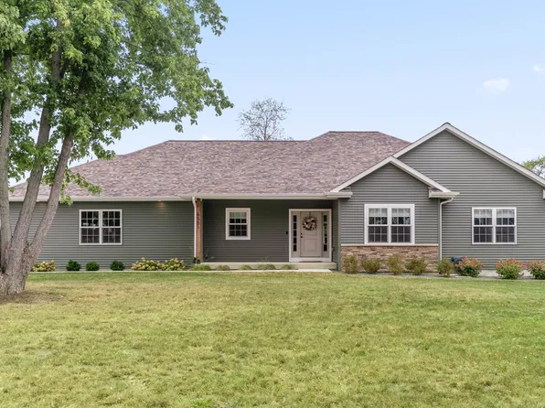 6551 S Westwood Ave, Rochelle, IL 61068