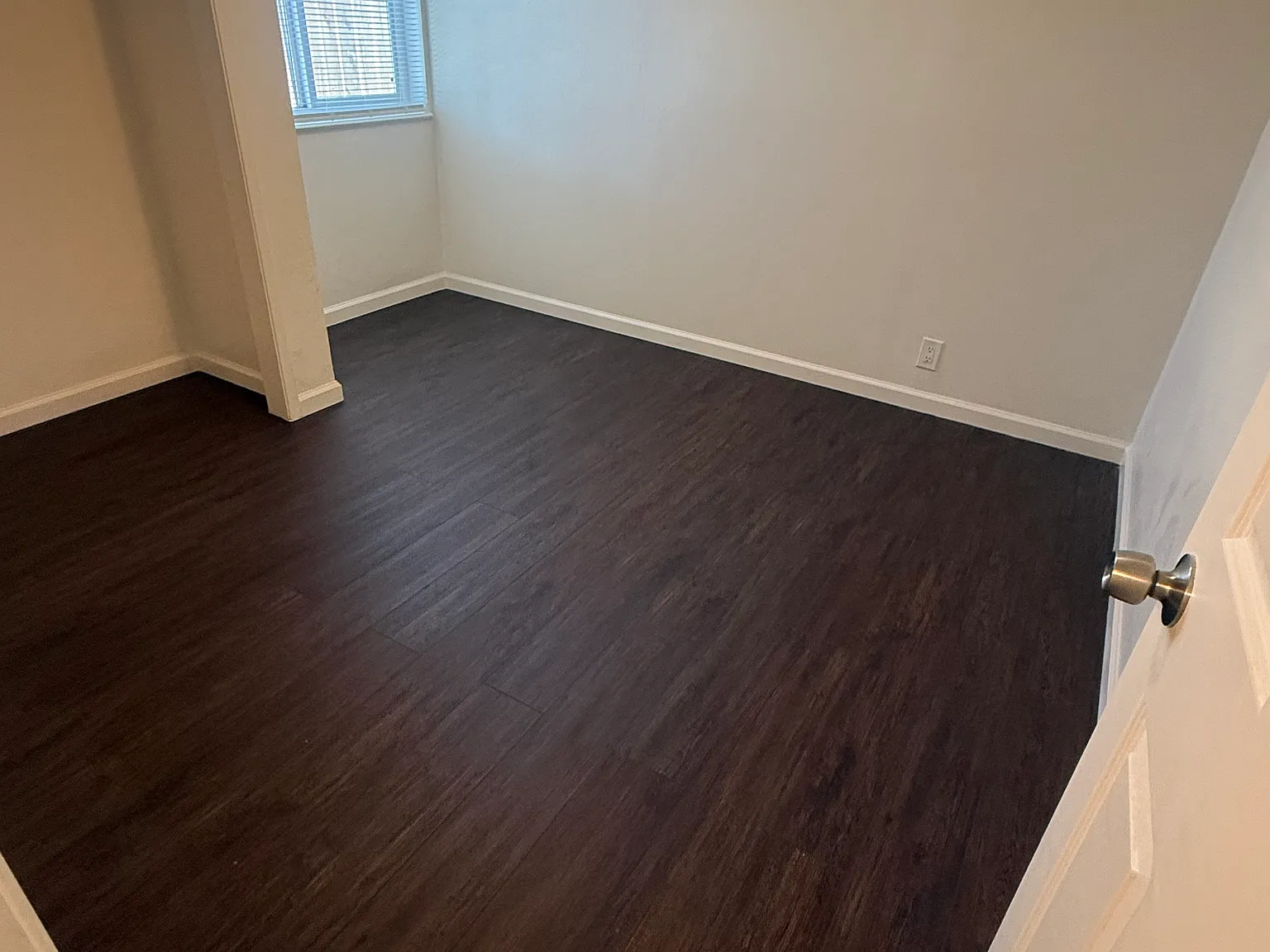 2 bed, 730 sqft, $1,900 — Photo 4