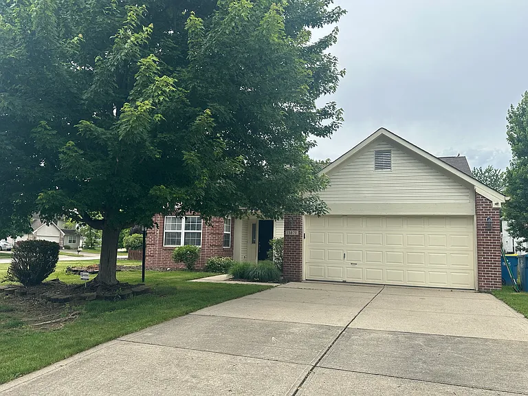 13870 Waycross Dr — Photo 3