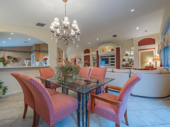 10856 Royal Caribbean Circle, Boynton Beach, FL 33437