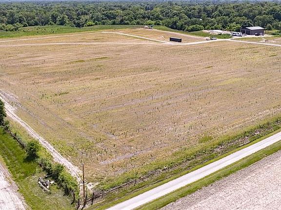 5th image of 3 W County Line Rd