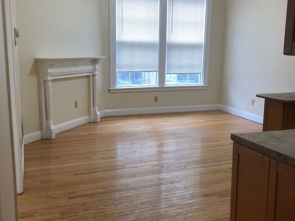 3rd image of 45 Laurel St APT 2