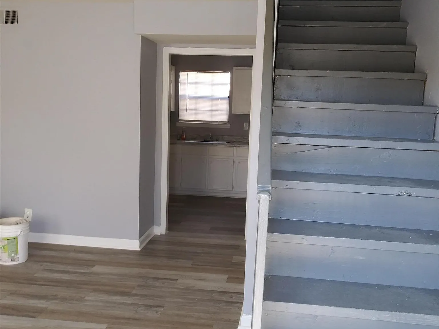 2 bed, 1.5 bath, $900 — Photo 3