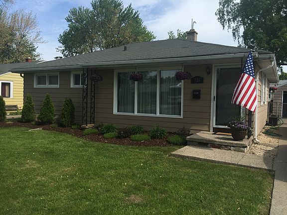 2nd image of 726 Highland Ave