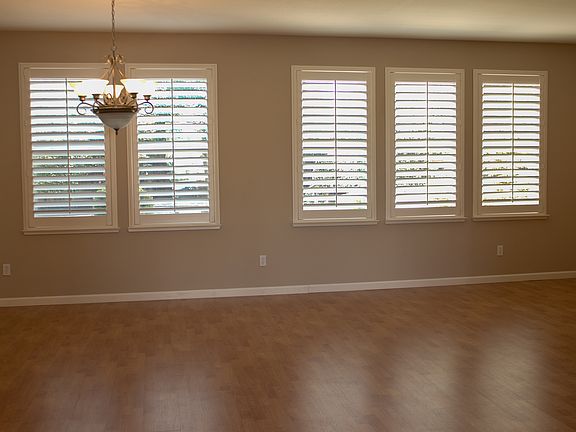 Large Dining Rm & Living Rm
