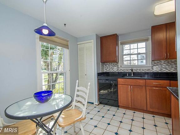 3rd image of 14490 Black Horse Ct