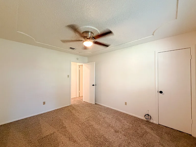 712 Pecan St — Photo 25