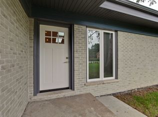 2 W Ridge Ave, Prospect Heights, IL 60070