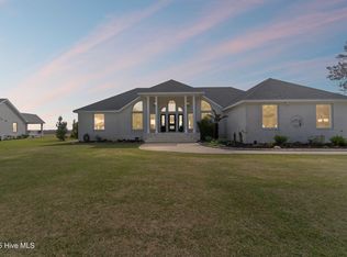 111 Waterway Ct, Aydlett, NC 27916