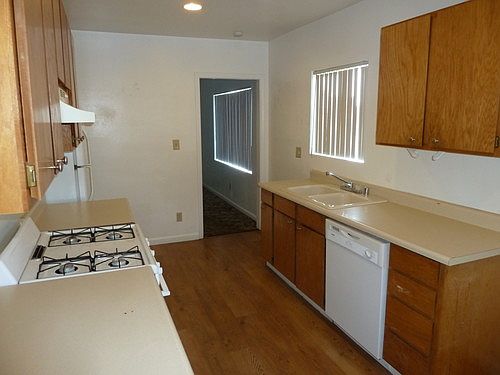 3rd image of 333 S 6th St