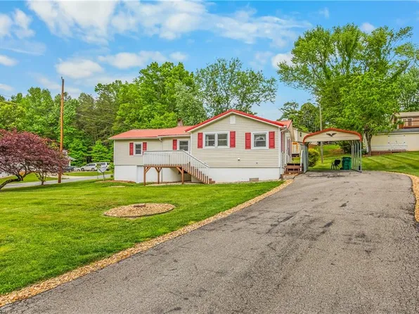 103 Howard St, Pilot Mtn, NC 27041