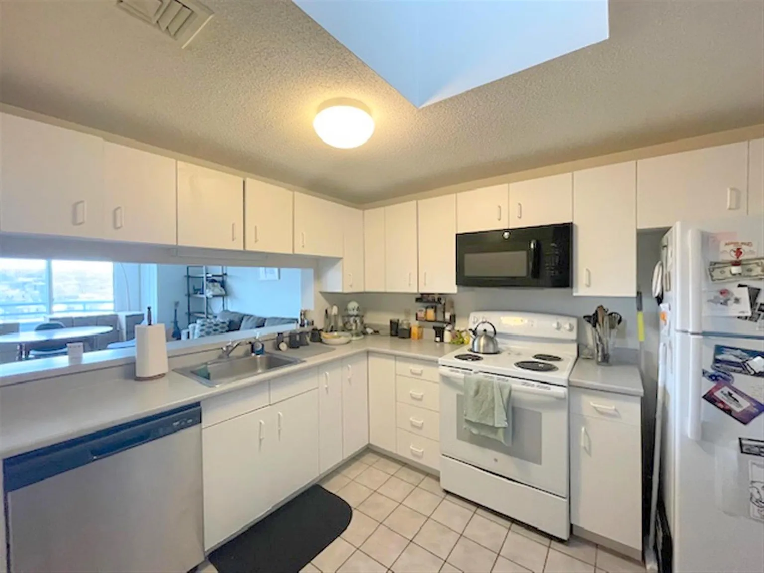 2 bed, $3,695 — Photo 1
