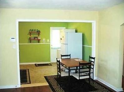 2nd image of 4918 Cameron Ln