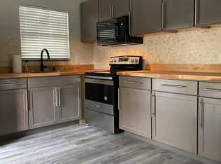 255 Highland Rd APT B, Tarpon Springs, FL 34689