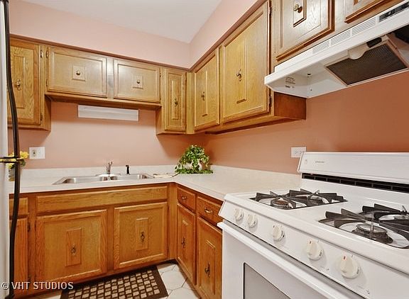 5th image of 12750 Carriage Ln APT E1