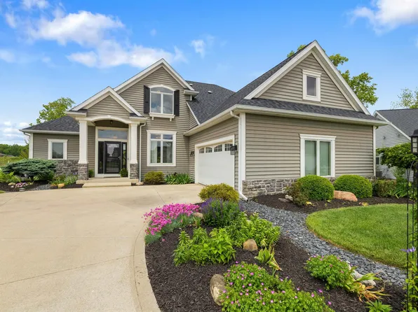 7727 Boxwood Ct, Fort Wayne, IN 46835