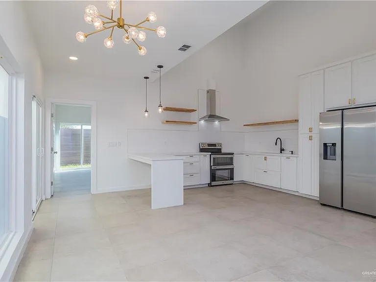 2629 Warbler Ave — Photo 7